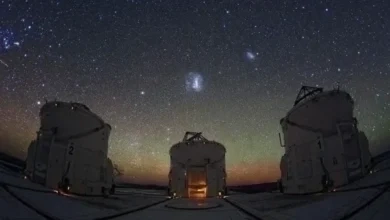 cosmosportal nachtelijke sterrenhemel boven observatorium telescoop